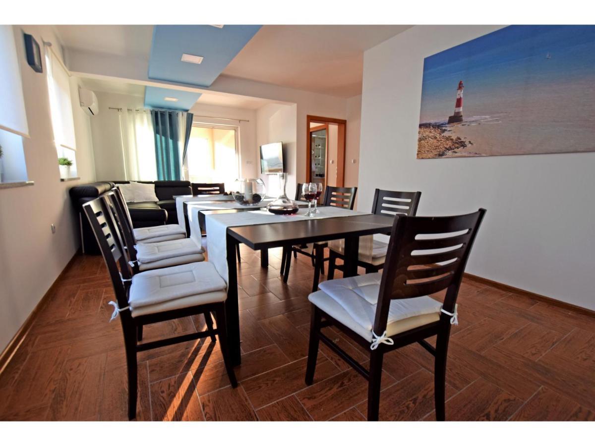 Apartment Dinko โรวานิสกา ภายนอก รูปภาพ