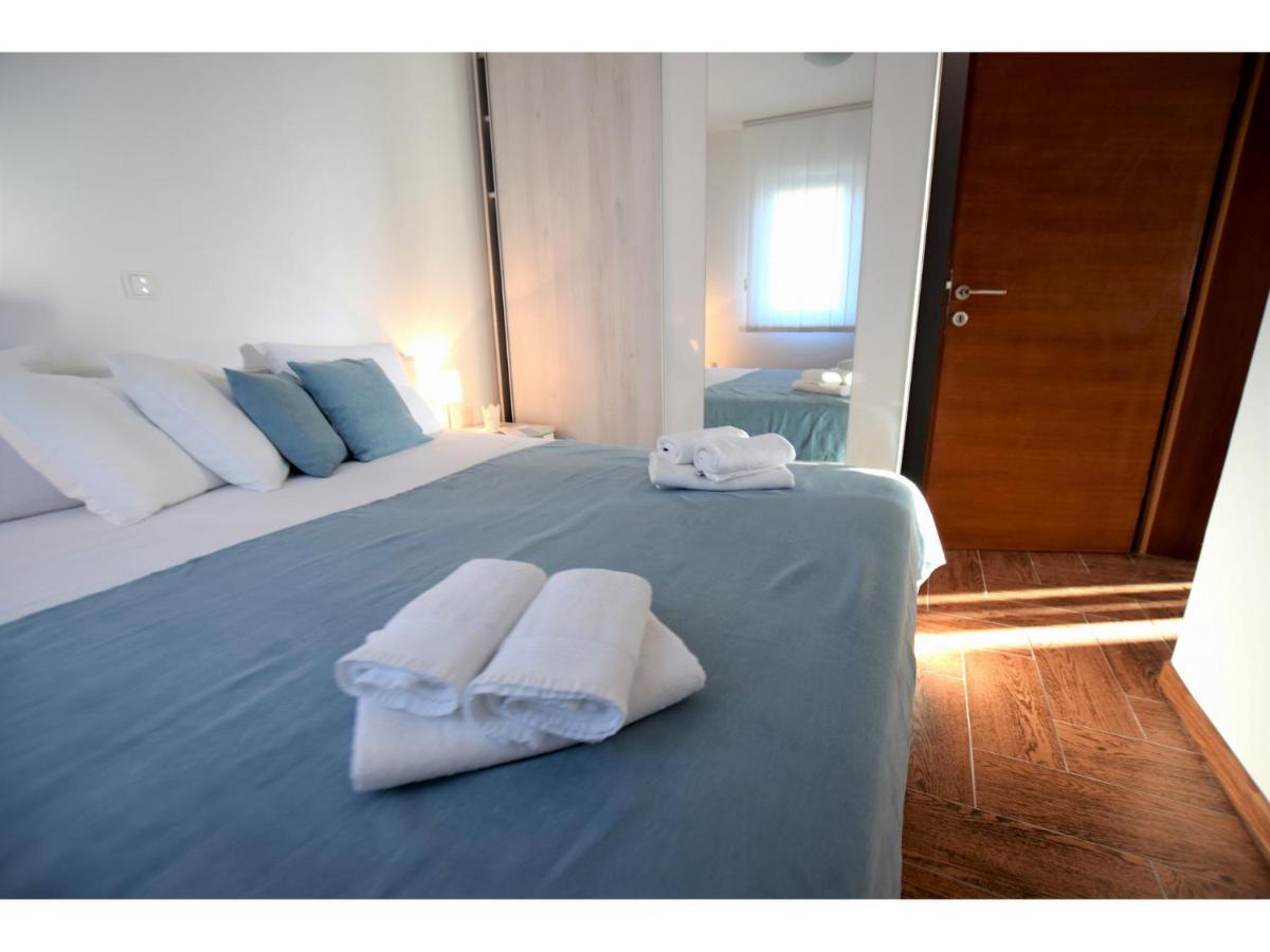 Apartment Dinko โรวานิสกา ภายนอก รูปภาพ