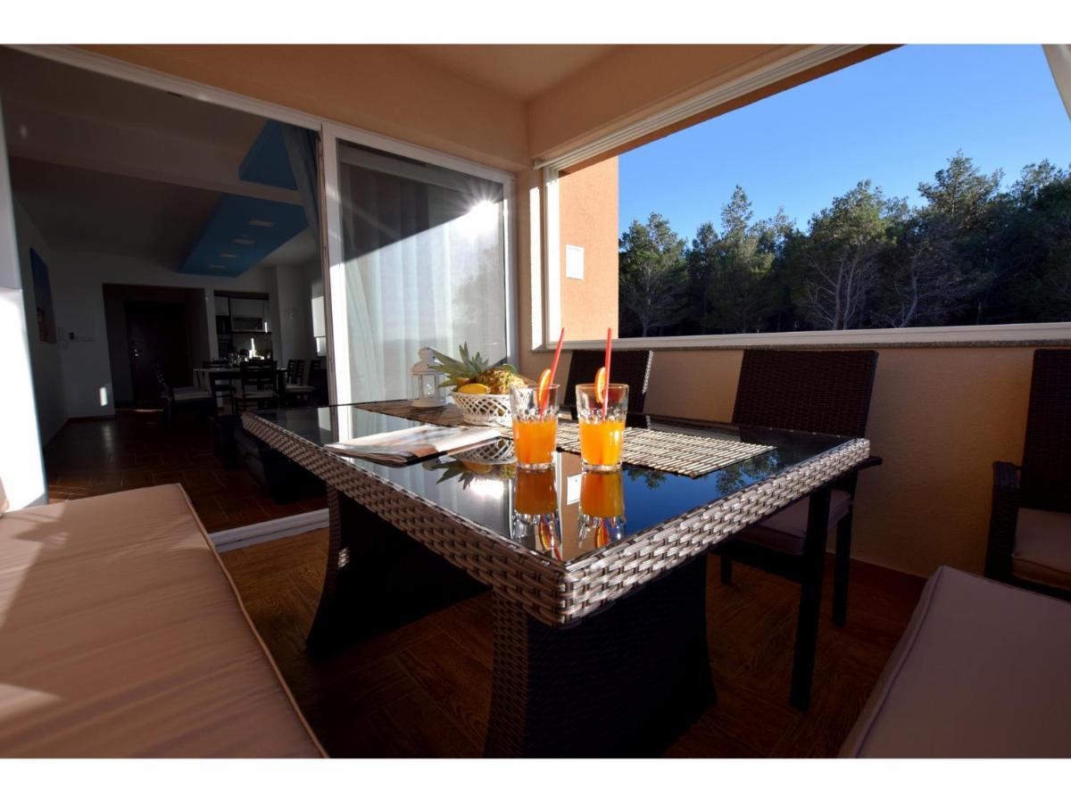 Apartment Dinko โรวานิสกา ภายนอก รูปภาพ
