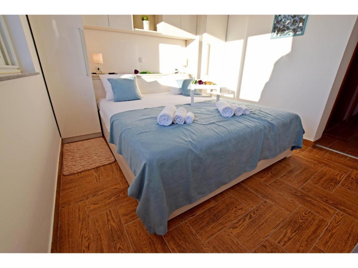 Apartment Dinko โรวานิสกา ภายนอก รูปภาพ