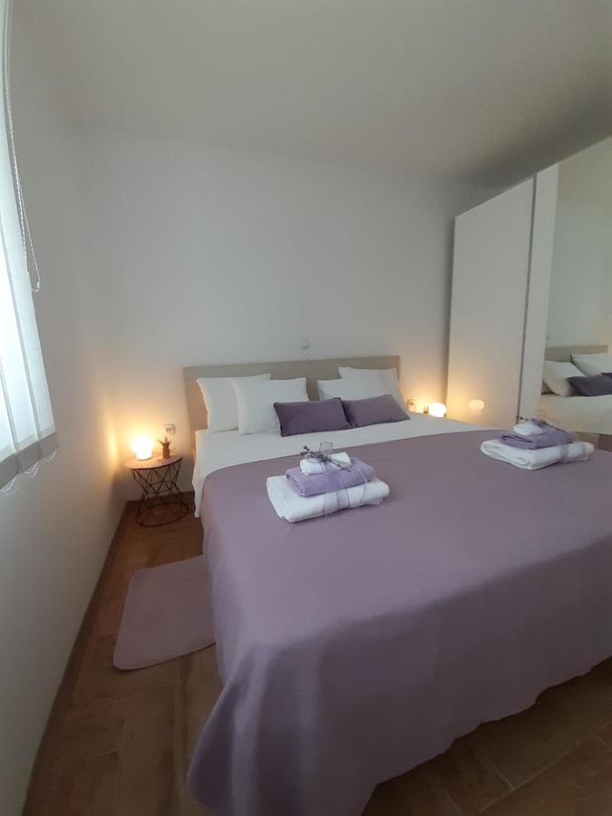 Apartment Dinko โรวานิสกา ภายนอก รูปภาพ