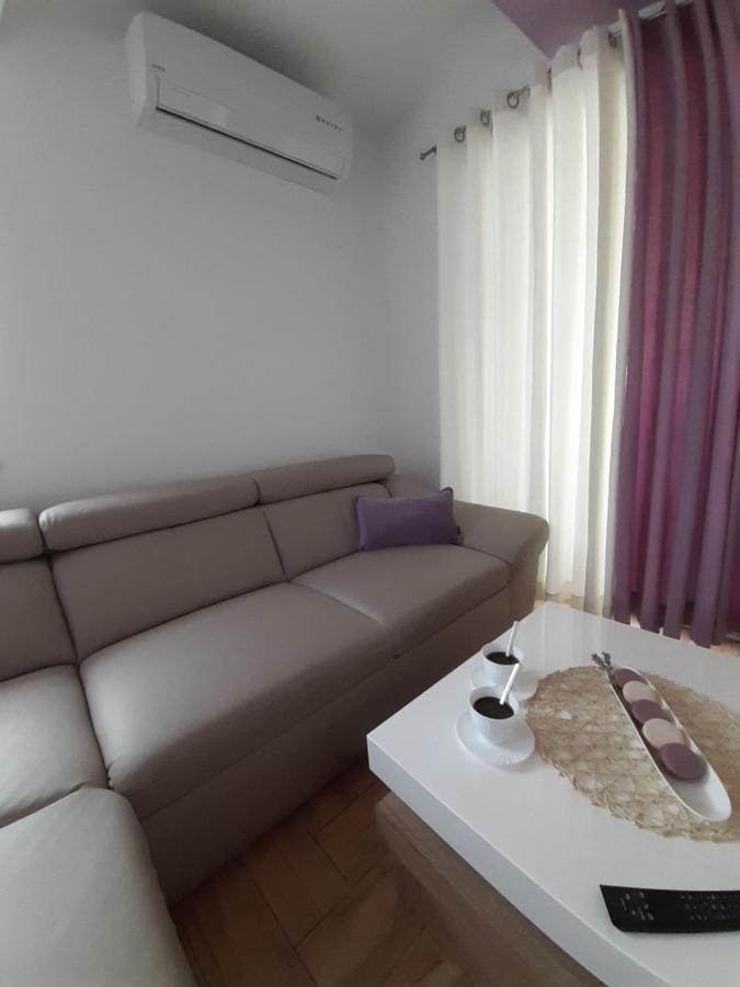 Apartment Dinko โรวานิสกา ภายนอก รูปภาพ