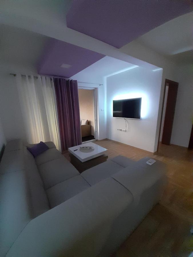 Apartment Dinko โรวานิสกา ภายนอก รูปภาพ