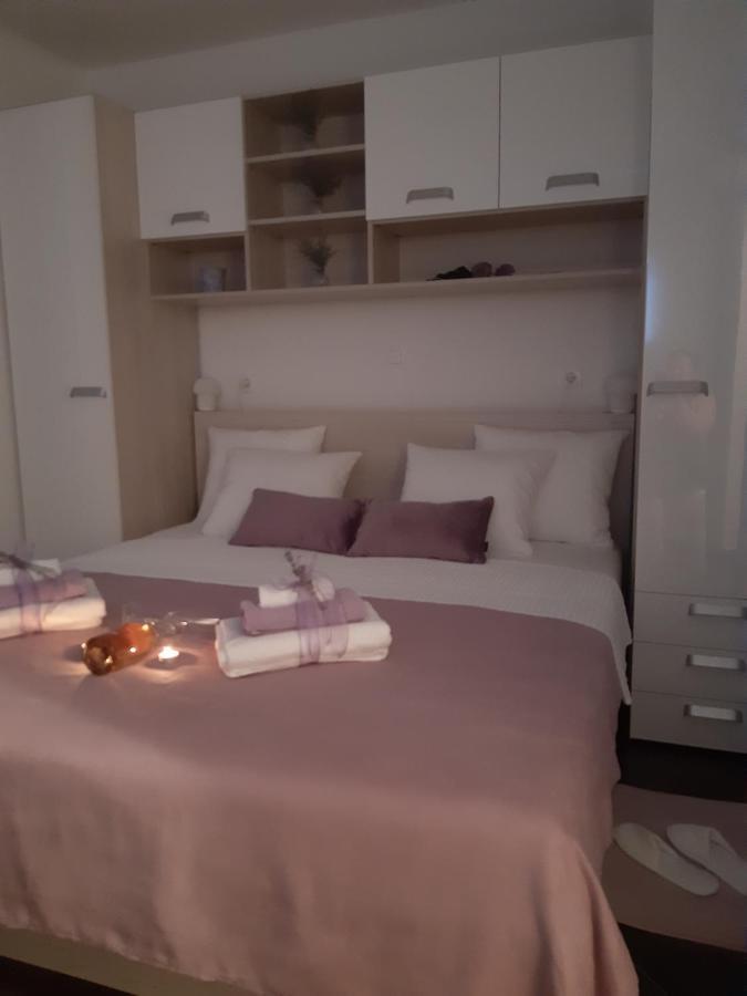 Apartment Dinko โรวานิสกา ภายนอก รูปภาพ