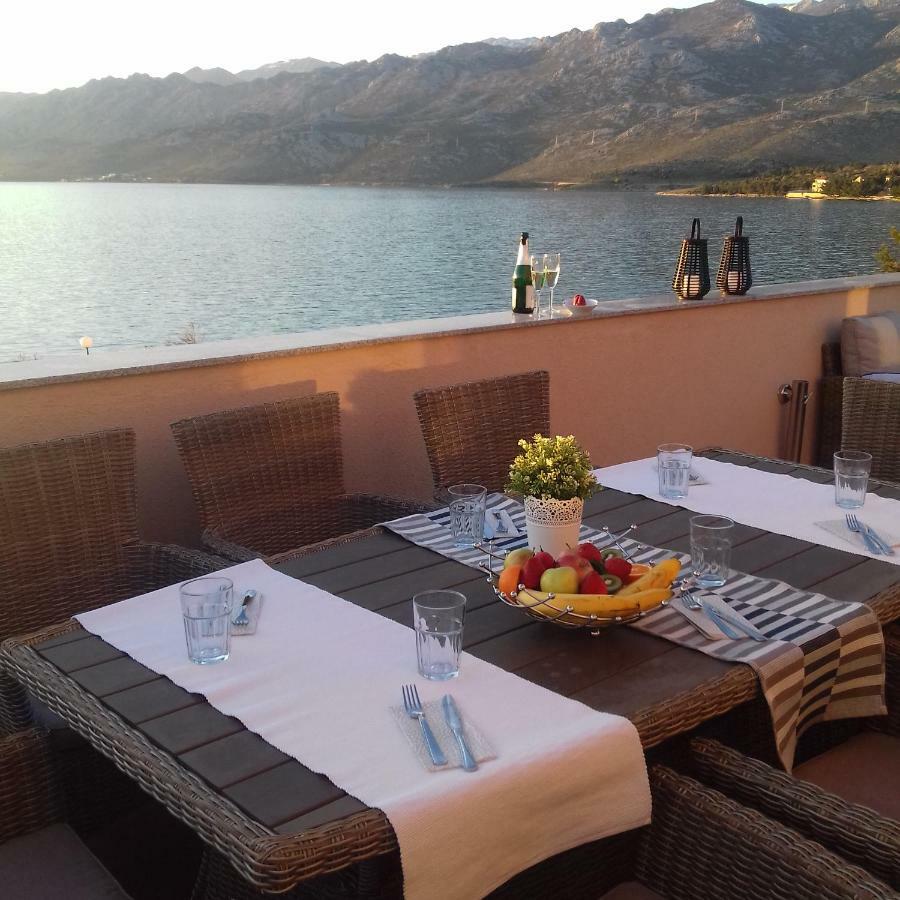 Apartment Dinko โรวานิสกา ภายนอก รูปภาพ