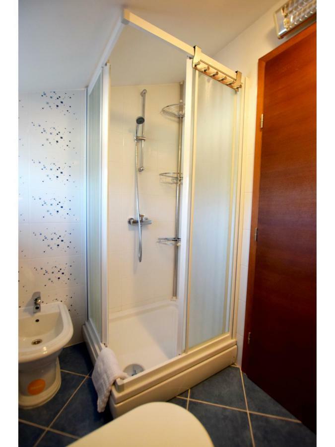 Apartment Dinko โรวานิสกา ภายนอก รูปภาพ